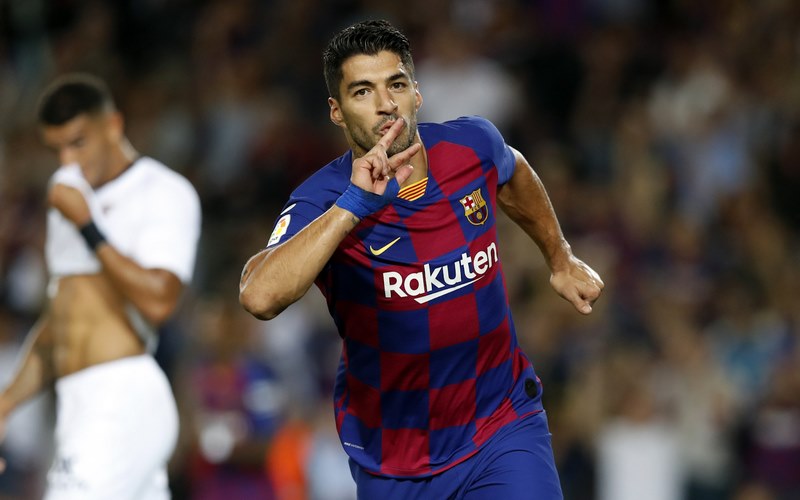 Luis Suarez nổi bật với tốc độ di chuyển đáng sợ