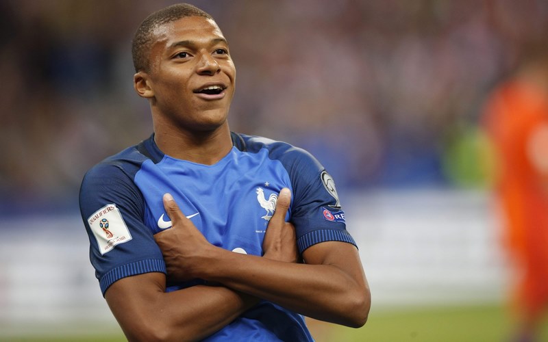 Đứng đầu top 10 cầu thủ lương cao nhất thế giới luôn có Mbappé